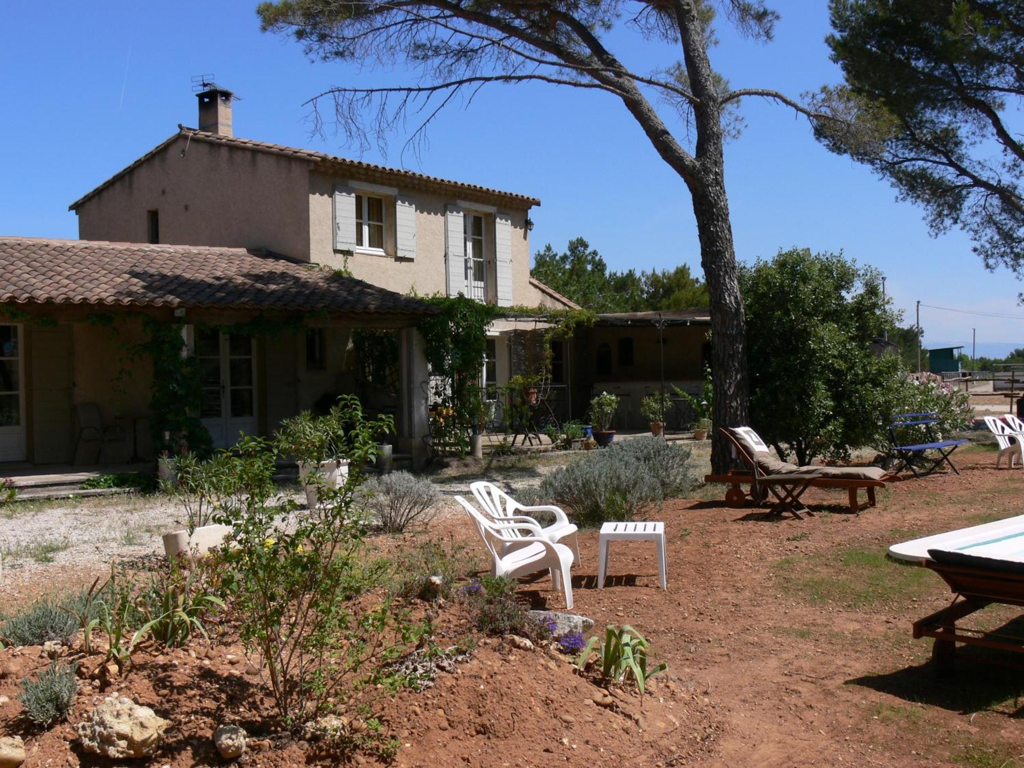 ホテル ラ クドゥリエ Saint-Rémy-de-Provence エクステリア 写真